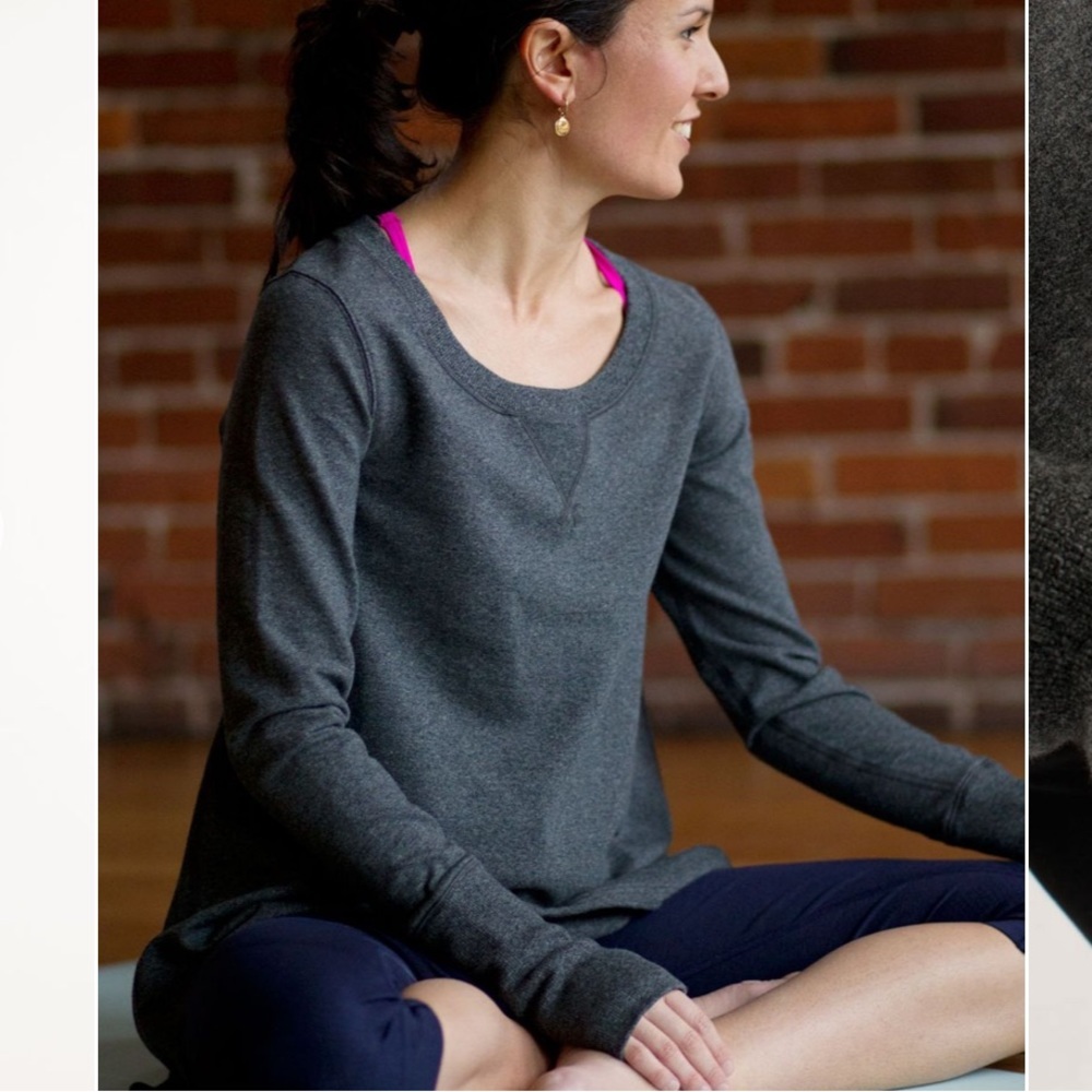 Lululemon Tea Lounge Long Sleeve Pullover in Heathered Coal Size Small 4